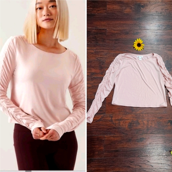 Athleta Tops - Athleta All Around Ruched Long Sleeve Top in Pink. 🩷